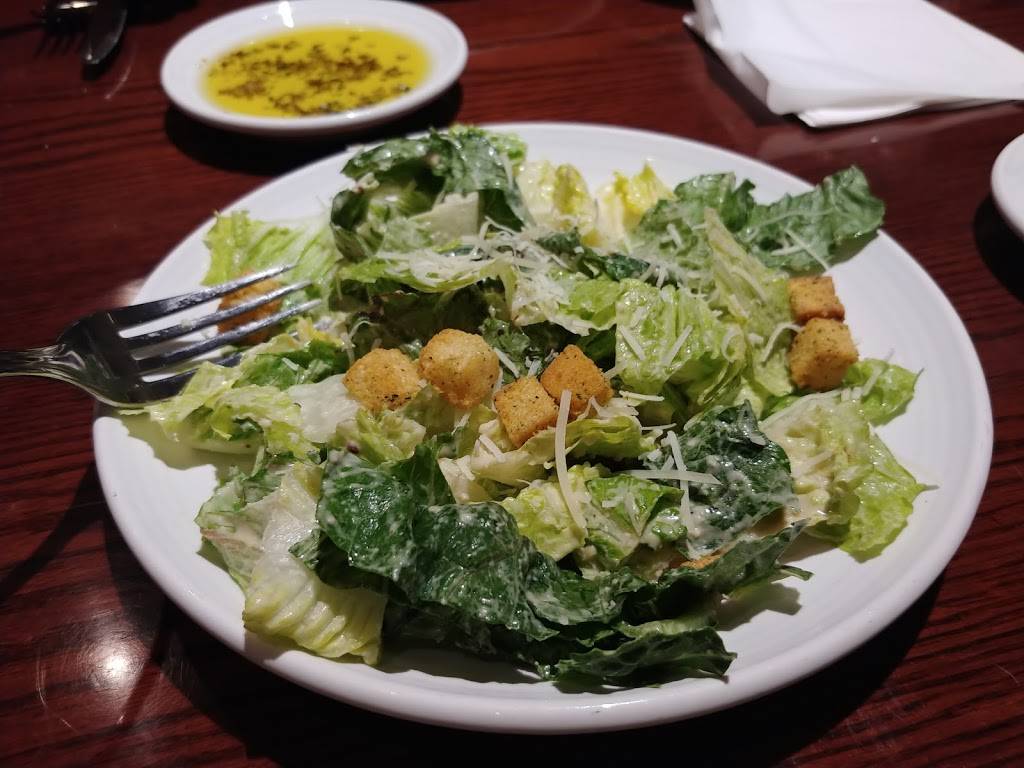 Carrabbas Italian Grill | restaurant | 6560 Strip Ave NW, Canton, OH 44720, USA | 3309662426 OR +1 330-966-2426