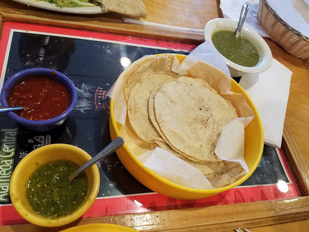 Cardonas Restaurant | restaurant | 3537 W Lawrence Ave, Chicago, IL 60625, USA | 7732798193 OR +1 773-279-8193