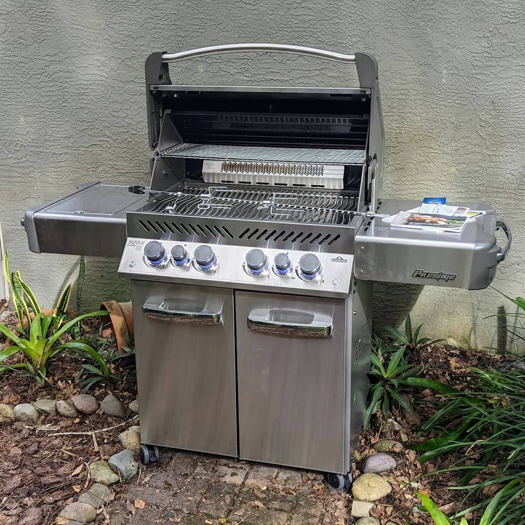 Gentrys BBQ General Store | restaurant | 1215 N Orange Ave, Orlando, FL 32804, USA | 4075168229 OR +1 407-516-8229