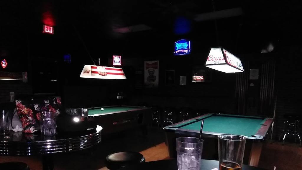 Three Pints Pub | night club | 10710 Gateway N Blvd a1, El Paso, TX 79924, USA | 9158222016 OR +1 915-822-2016