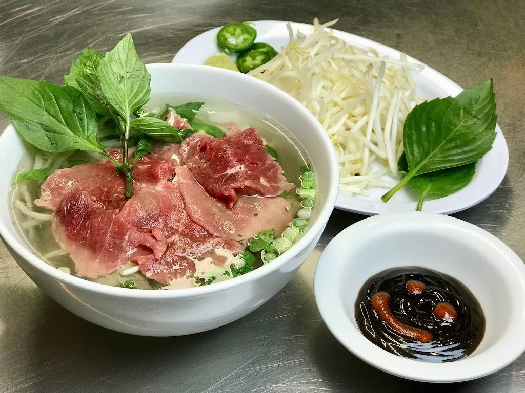 i5 Pho - The Noodle Soup House | restaurant | 8611 S Hosmer St B, Tacoma, WA 98444, USA | 2532120487 OR +1 253-212-0487