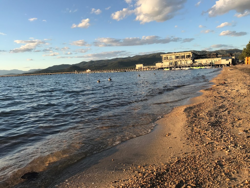 Boathouse on the Pier | restaurant | 3411 Lake Tahoe Blvd, South Lake Tahoe, CA 96150, USA | 5305416722 OR +1 530-541-6722