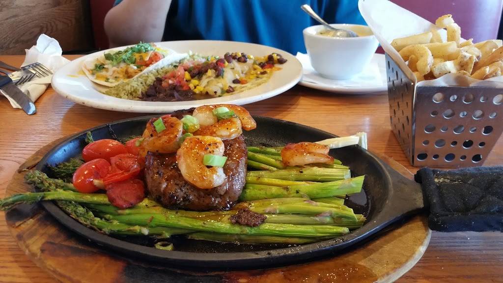 Chilis Grill & Bar | meal takeaway | 2221 N Rose Ave, Oxnard, CA 93036, USA | 8052780027 OR +1 805-278-0027