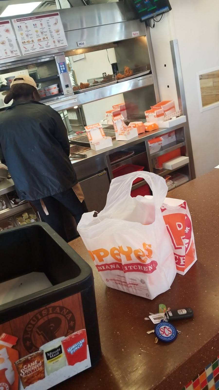 Popeyes Louisiana Kitchen | restaurant | 2235 Lamar Ave, Memphis, TN 38114, USA | 9013274797 OR +1 901-327-4797