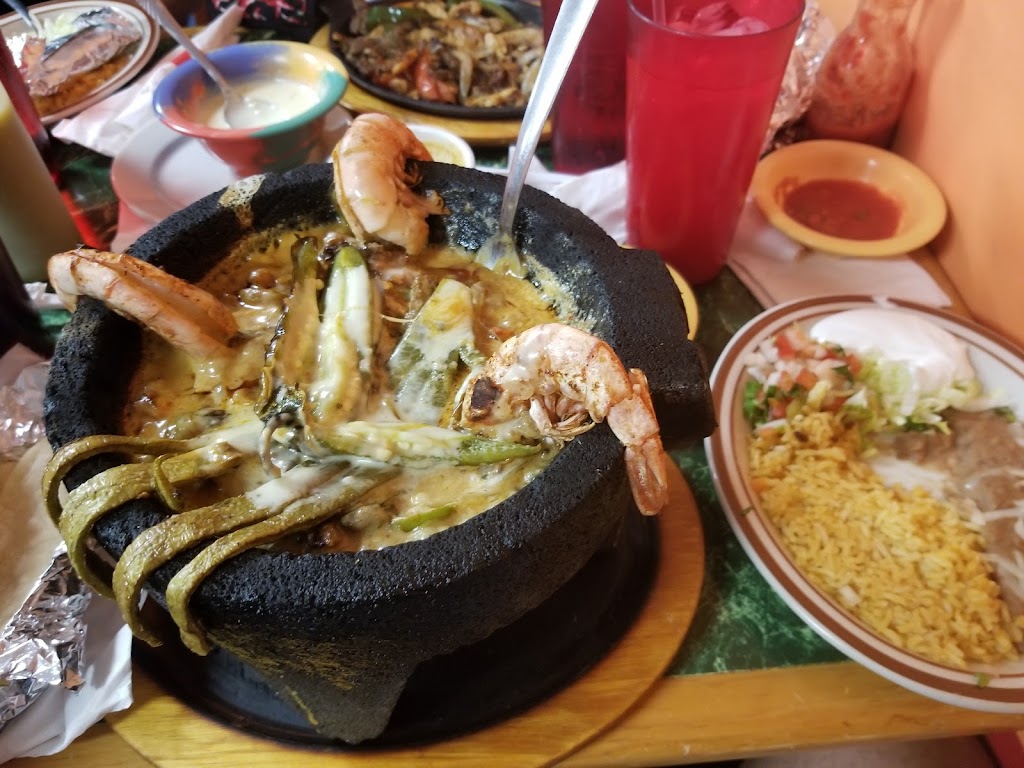 Saulos Cafe | restaurant | 1061 S River St, Carthage, MO 64836, USA | 4173883315 OR +1 417-388-3315