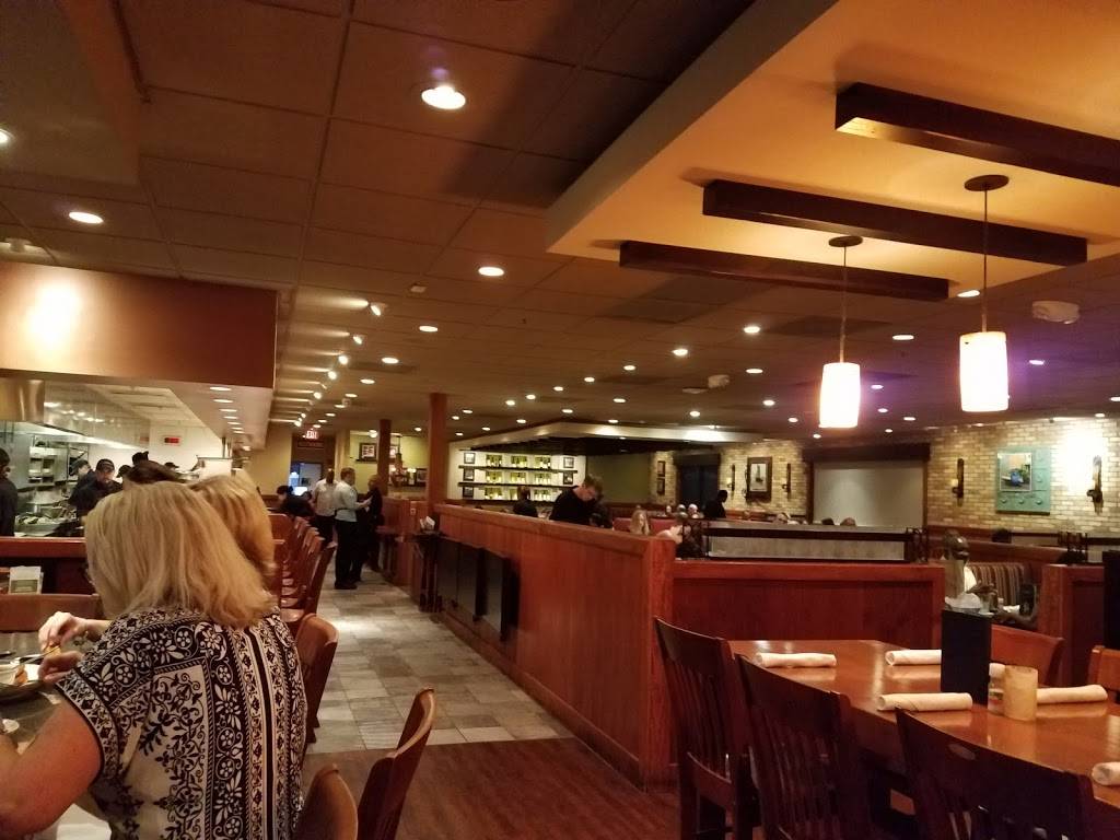 Carrabbas Italian Grill | restaurant | 801 Providence Rd, Brandon, FL 33511, USA | 8136578166 OR +1 813-657-8166