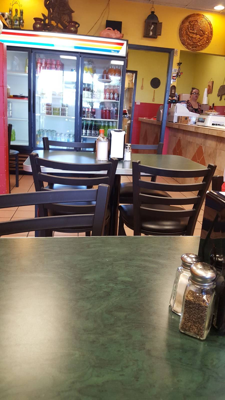 Me-Ga Carnitas | restaurant | 6336 S Pulaski Rd, Chicago, IL 60629, USA | 7734240628 OR +1 773-424-0628