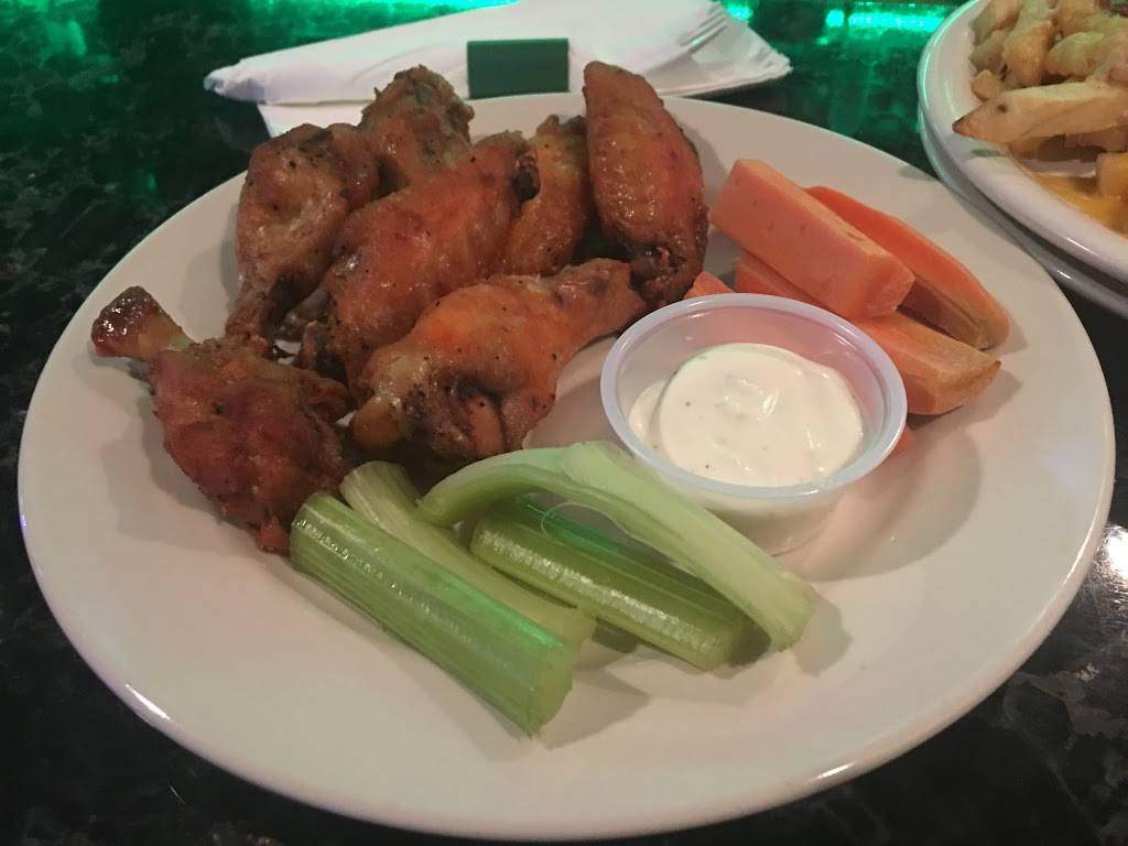 Fast Eddies | restaurant | 4801 Allentown Rd, Camp Springs, MD 20746, USA | 2405327406 OR +1 240-532-7406