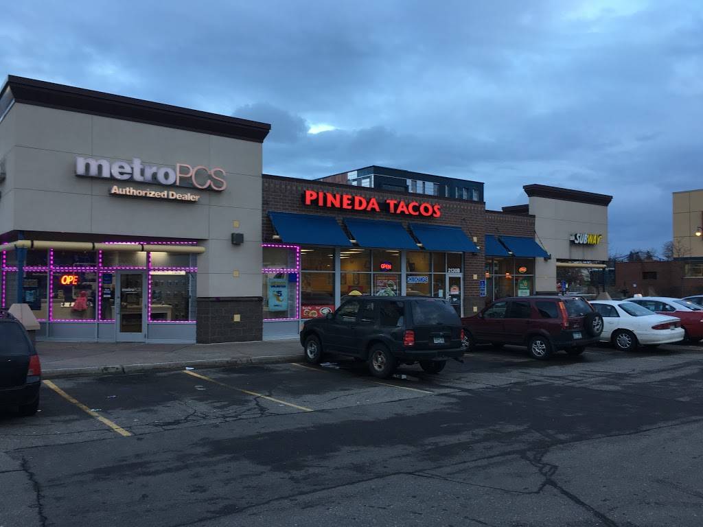 Pineda Tacos | restaurant | 2130 E Lake St, Minneapolis, MN 55407, USA | 6127223580 OR +1 612-722-3580