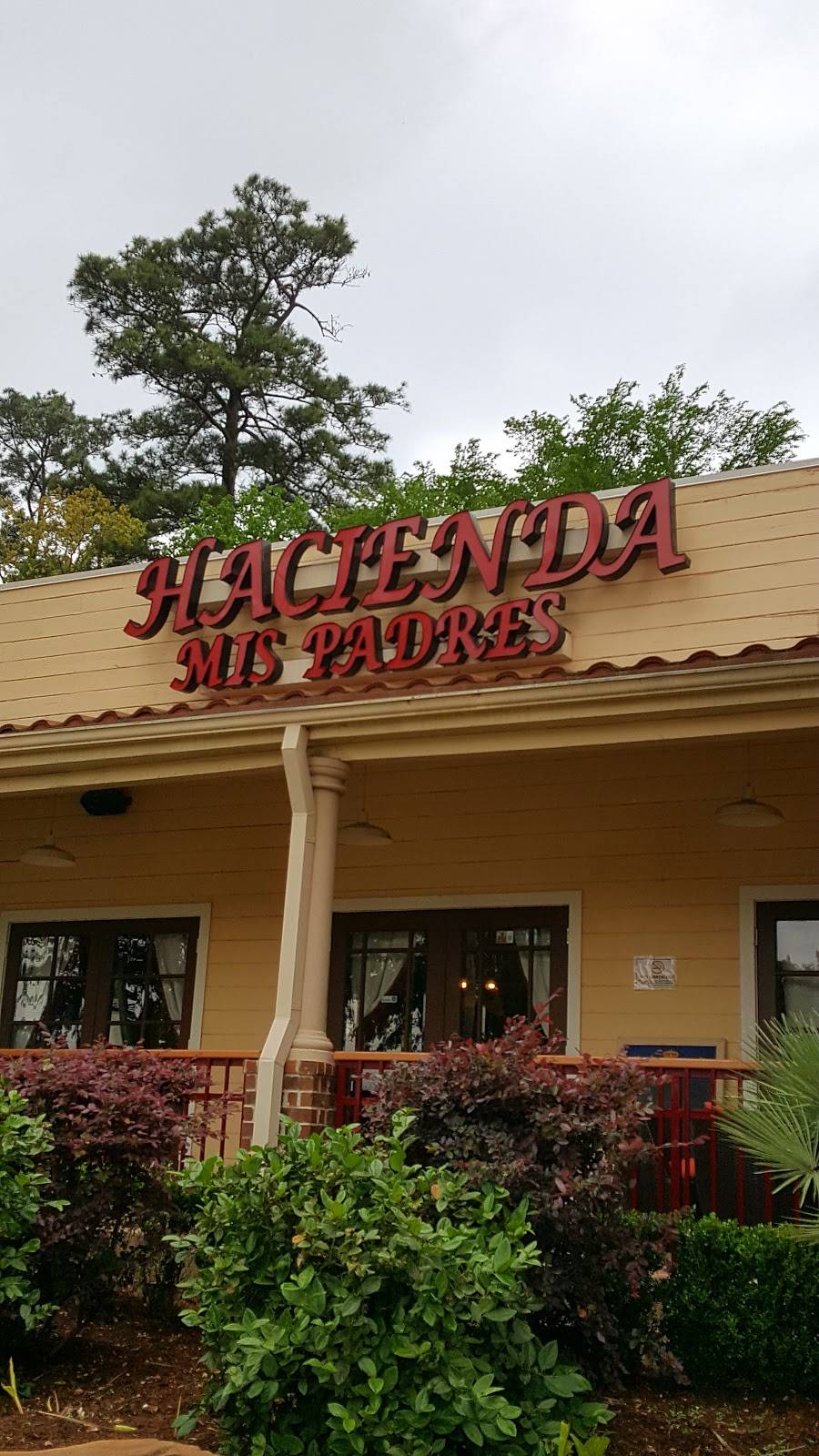 Hacienda Mis Padres Mexican Grill | restaurant | 5104 W Davis St, Conroe, TX 77304, USA | 9367561503 OR +1 936-756-1503