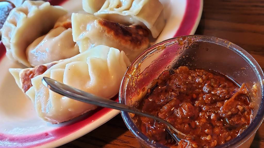 Twin Dragon Restaurant | restaurant | 919 River Rd, Eugene, OR 97404, USA | 5416885481 OR +1 541-688-5481