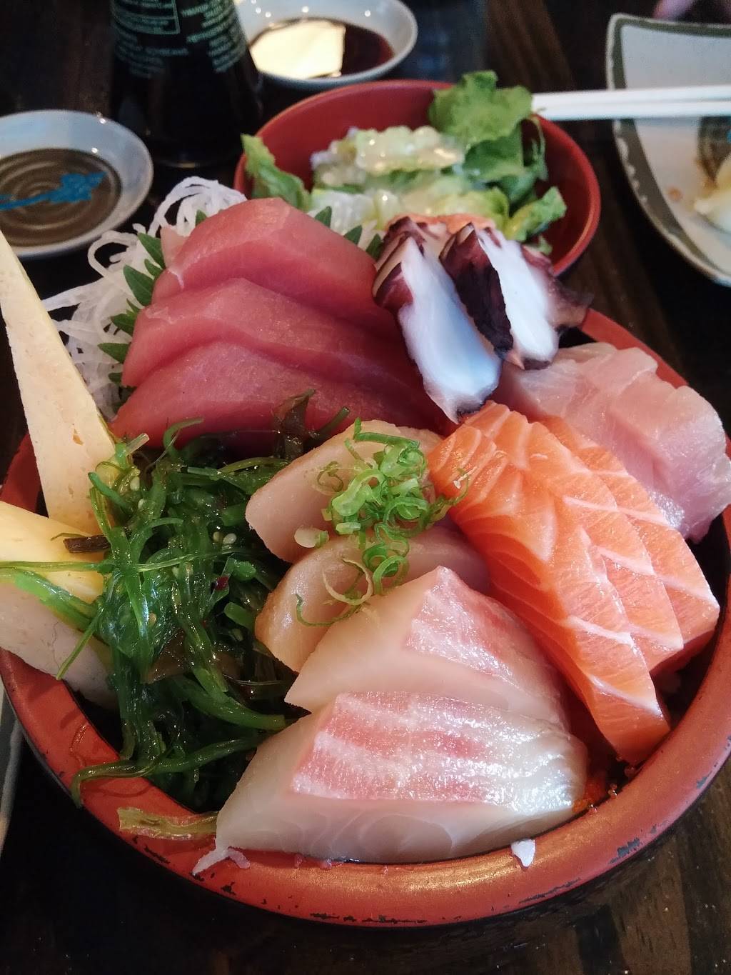 Rock & Roll Sushi | restaurant | 4124, 4124, 579 Floresta Blvd, San Leandro, CA 94578, USA | 5106679545 OR +1 510-667-9545