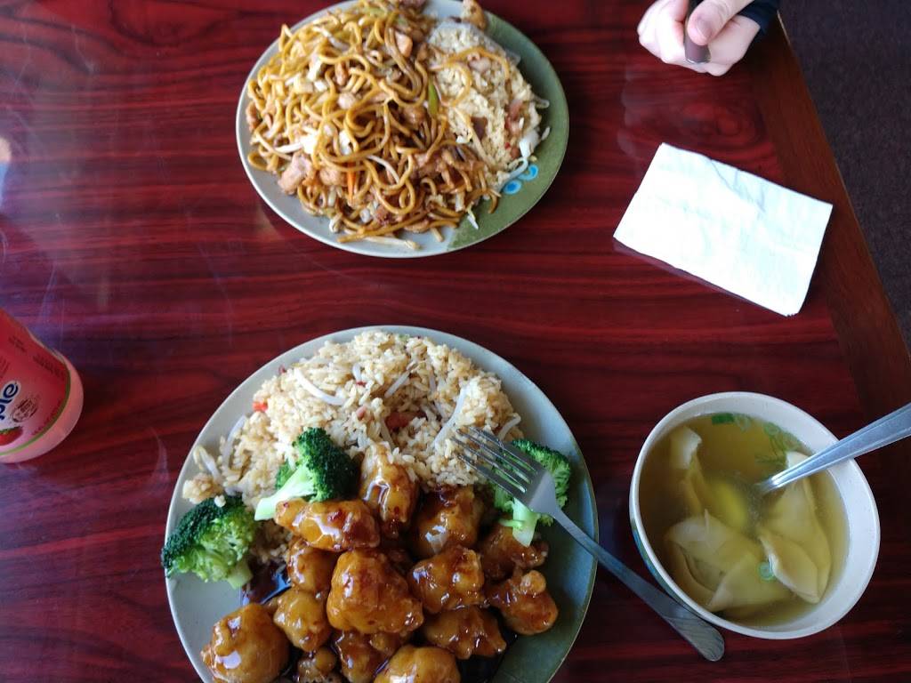Dragon Phoenix Chinese Restaurant | restaurant | 191 Broad St, Meriden, CT 06450, USA | 2036348884 OR +1 203-634-8884