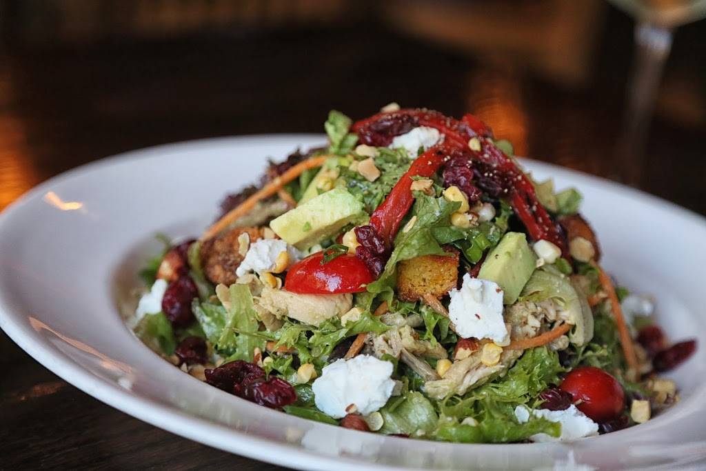 Crosbys Kitchen | restaurant | 3455 N Southport Ave, Chicago, IL 60657, USA | 7738832525 OR +1 773-883-2525