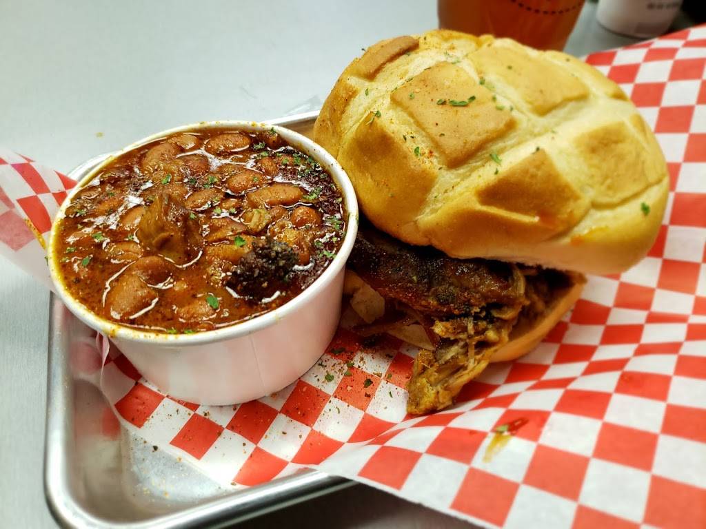 Big Erns BBQ | restaurant | 707 Fremont St, Las Vegas, NV 89101, USA | 7028347845 OR +1 702-834-7845