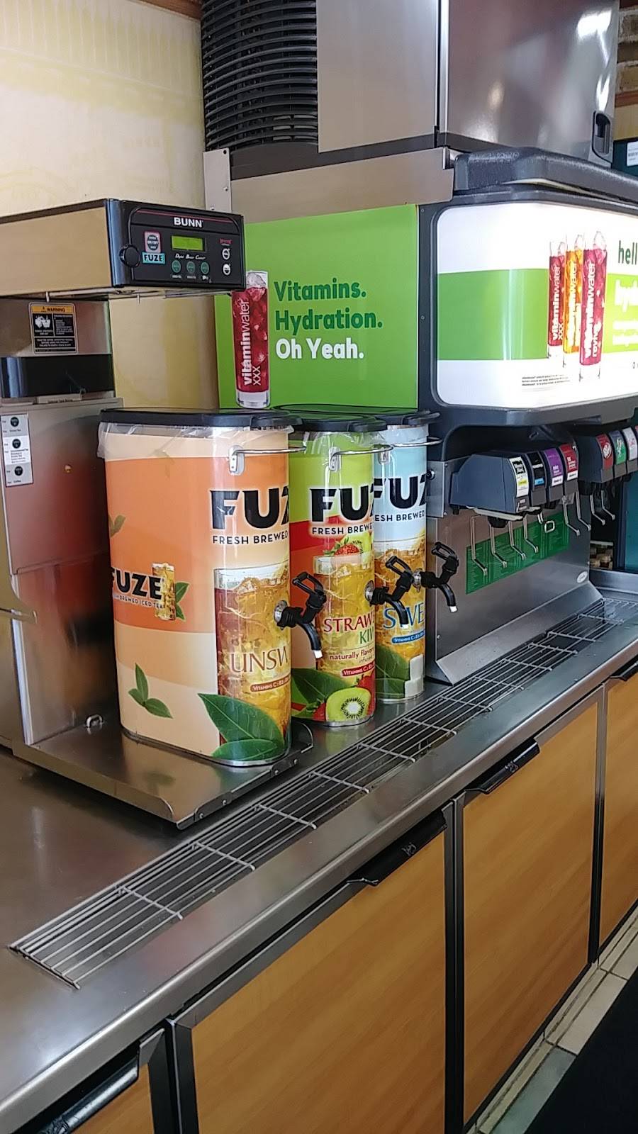 Subway | restaurant | 11260 N Central Expy, Dallas, TX 75243, USA | 2143611667 OR +1 214-361-1667