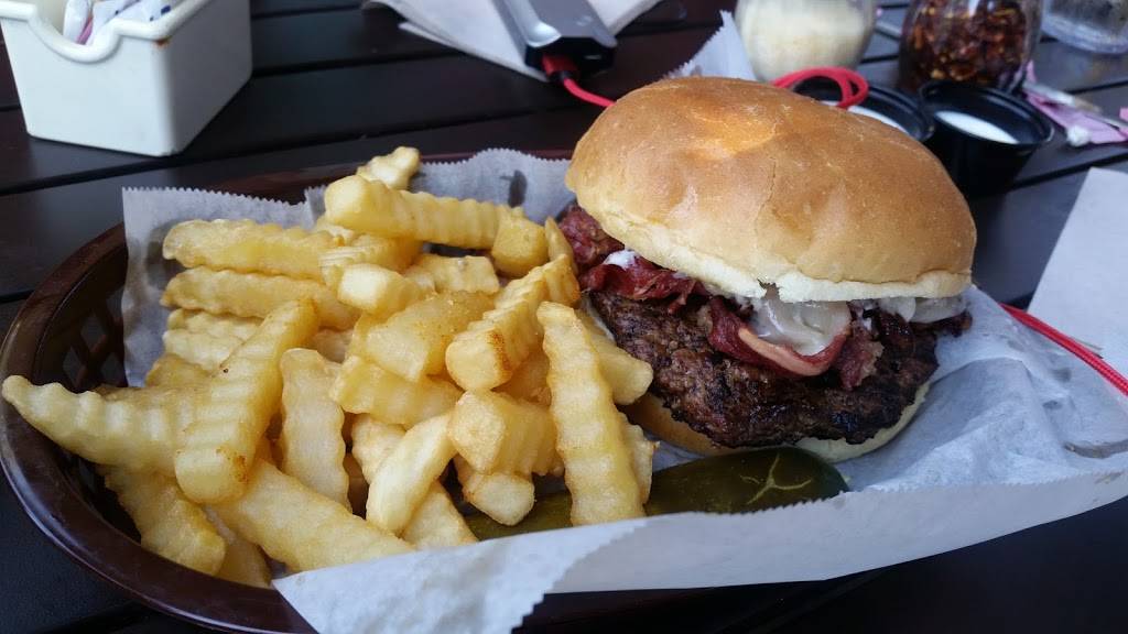 River View Restaurant & Lounge | restaurant | 42323 Sierra Dr, Three Rivers, CA 93271, USA | 5595612211 OR +1 559-561-2211