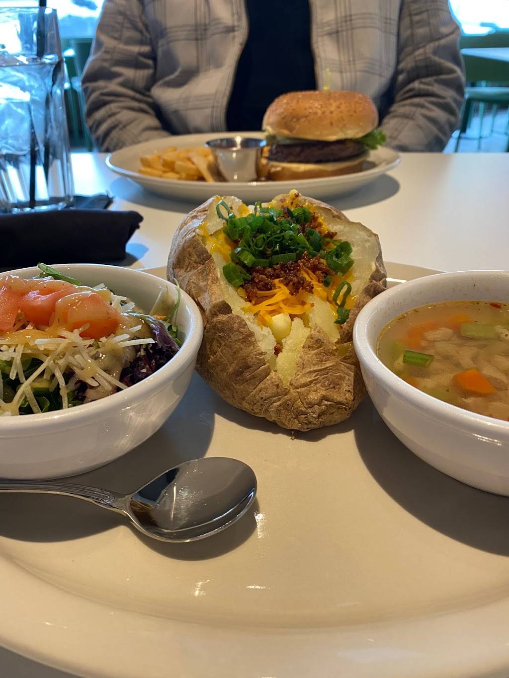 Shandys Heights | restaurant | 315 W 19th St, Houston, TX 77008, USA | 7134850705 OR +1 713-485-0705