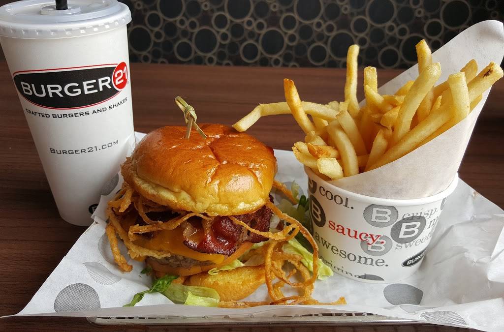 Burger 21 Westchase | restaurant | 9664 W Linebaugh Ave, Tampa, FL 33626, USA | 8134755921 OR +1 813-475-5921