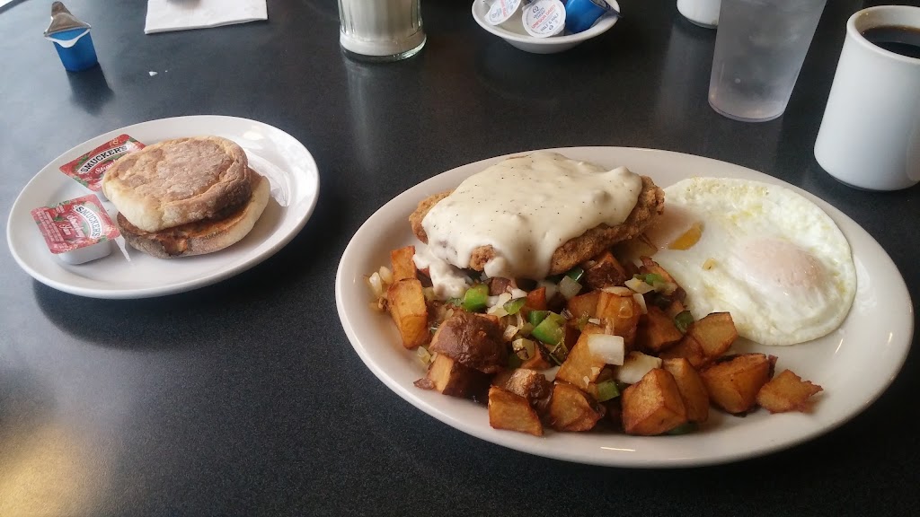 Macs Diner | restaurant | 21900 OR-62, Shady Cove, OR 97539, USA | 5418787303 OR +1 541-878-7303