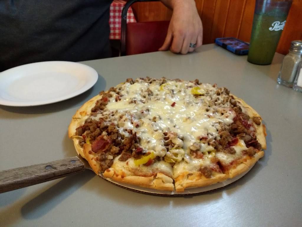 Blackberry Corner Tavern | bakery | 5975 N Elliston-Trowbridge Rd, Martin, OH 43445, USA | 4198368377 OR +1 419-836-8377