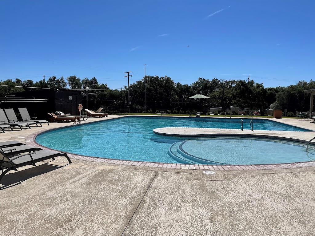 Yolo Fliers Club | restaurant | 17980 Co Rd 94B, Woodland, CA 95695, USA | 5306620281 OR +1 530-662-0281