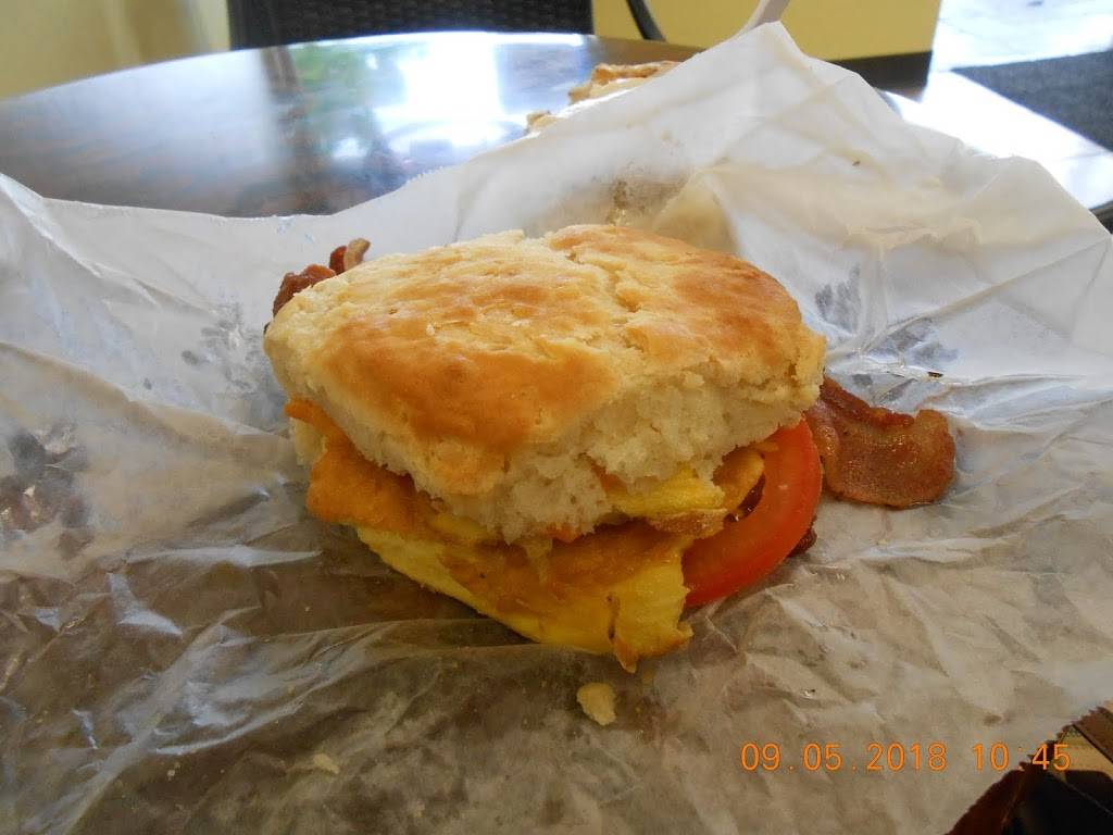 Moms Restaurant Cape Coral | restaurant | 1239 Cape Coral Pkwy E, Cape Coral, FL 33904, USA | 2392090707 OR +1 239-209-0707