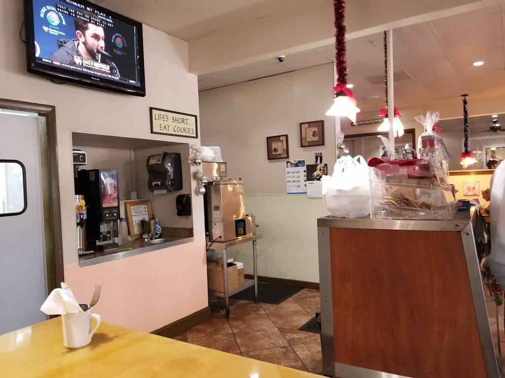 Recipe Box Family Diner | restaurant | 147 E Bloomingdale Ave, Brandon, FL 33511, USA | 8136552686 OR +1 813-655-2686