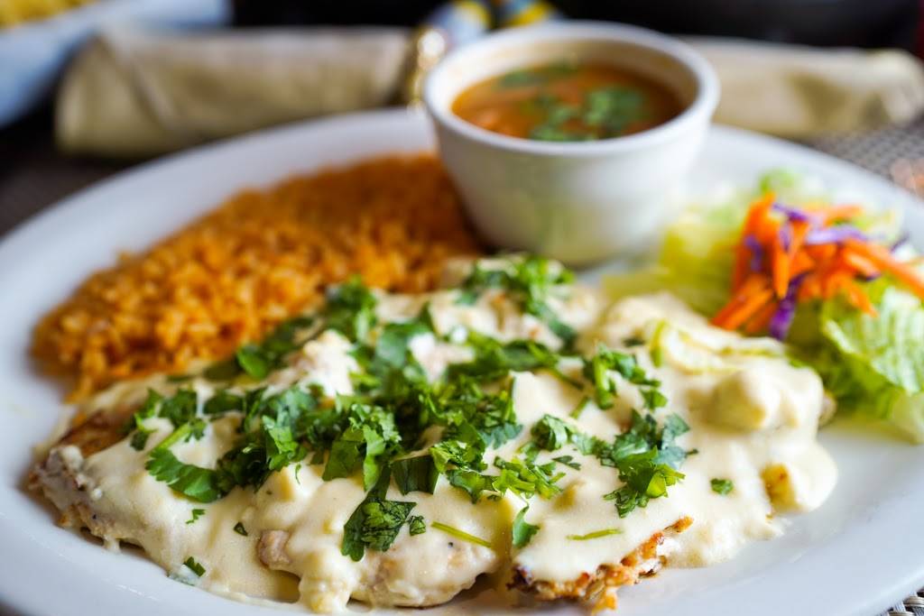 Checos Mexican & American Grill | restaurant | 5999 De Zavala Rd #136 In Post Office Center, San Antonio, TX 78249, USA | 2105585300 OR +1 210-558-5300