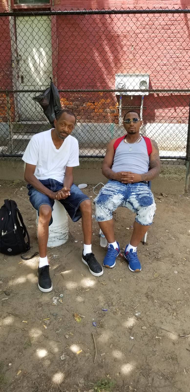 Granny Soul Food | restaurant | 1800 Linn St, Cincinnati, OH 45214, USA | 5133812082 OR +1 513-381-2082