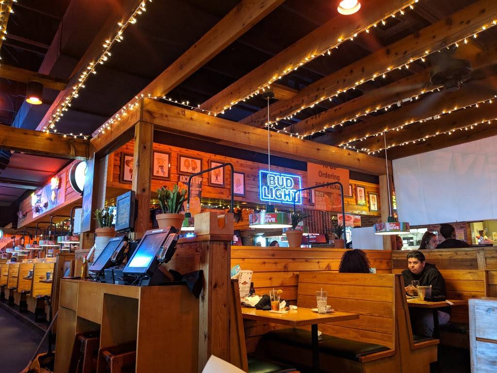 Texas Roadhouse | restaurant | 510 Lakeland Plaza, Cumming, GA 30040, USA | 7708447402 OR +1 770-844-7402