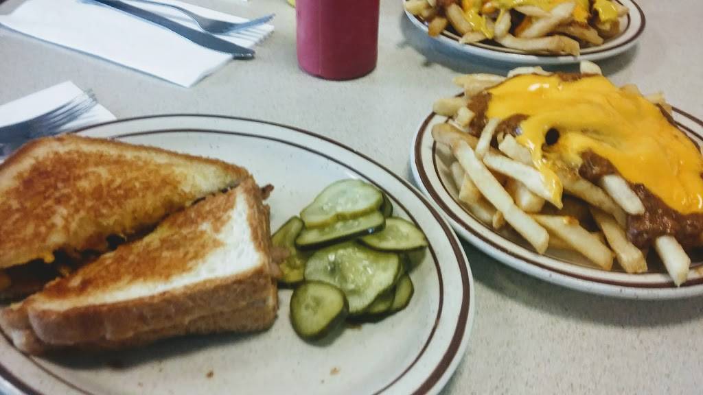 Leos Coney Island | restaurant | 30422 Milford Rd, New Hudson, MI 48165, USA | 2484461008 OR +1 248-446-1008