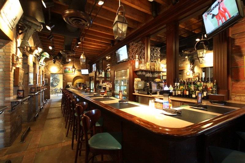 Babins Seafood House | restaurant | 19529 I-45, Shenandoah, TX 77385, USA | 2812968829 OR +1 281-296-8829