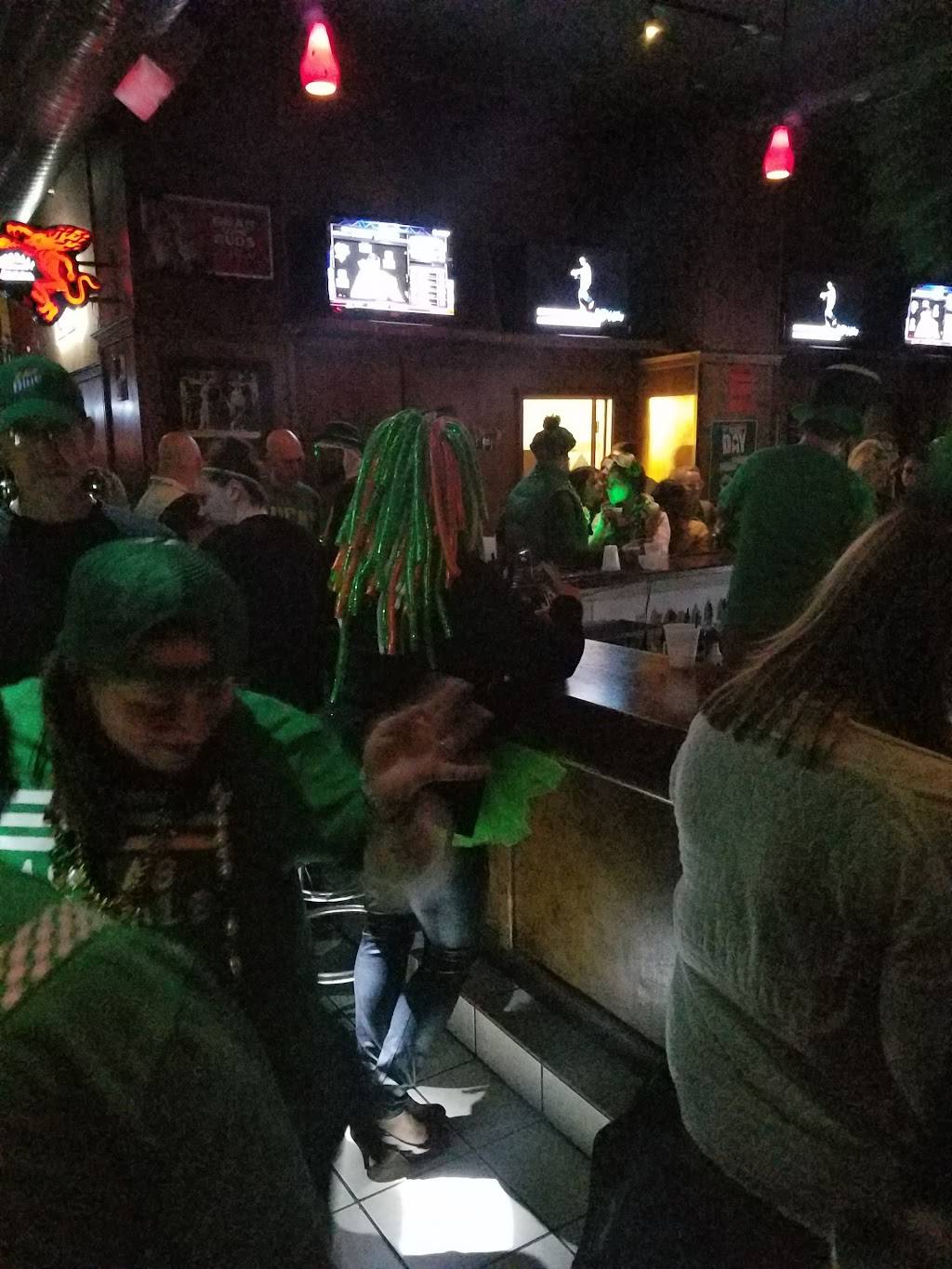 Sluggers Sports Bar & Grill | restaurant | 14 E 10th St, Erie, PA 16501, USA | 8144549464 OR +1 814-454-9464