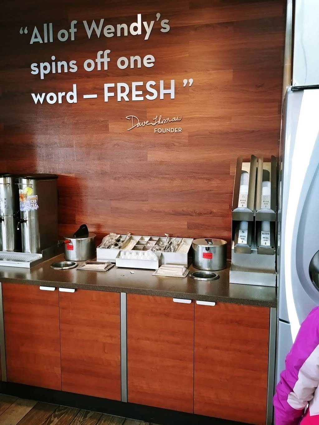 Wendys | restaurant | 1844 165th St, Hammond, IN 46320, USA | 2198448626 OR +1 219-844-8626