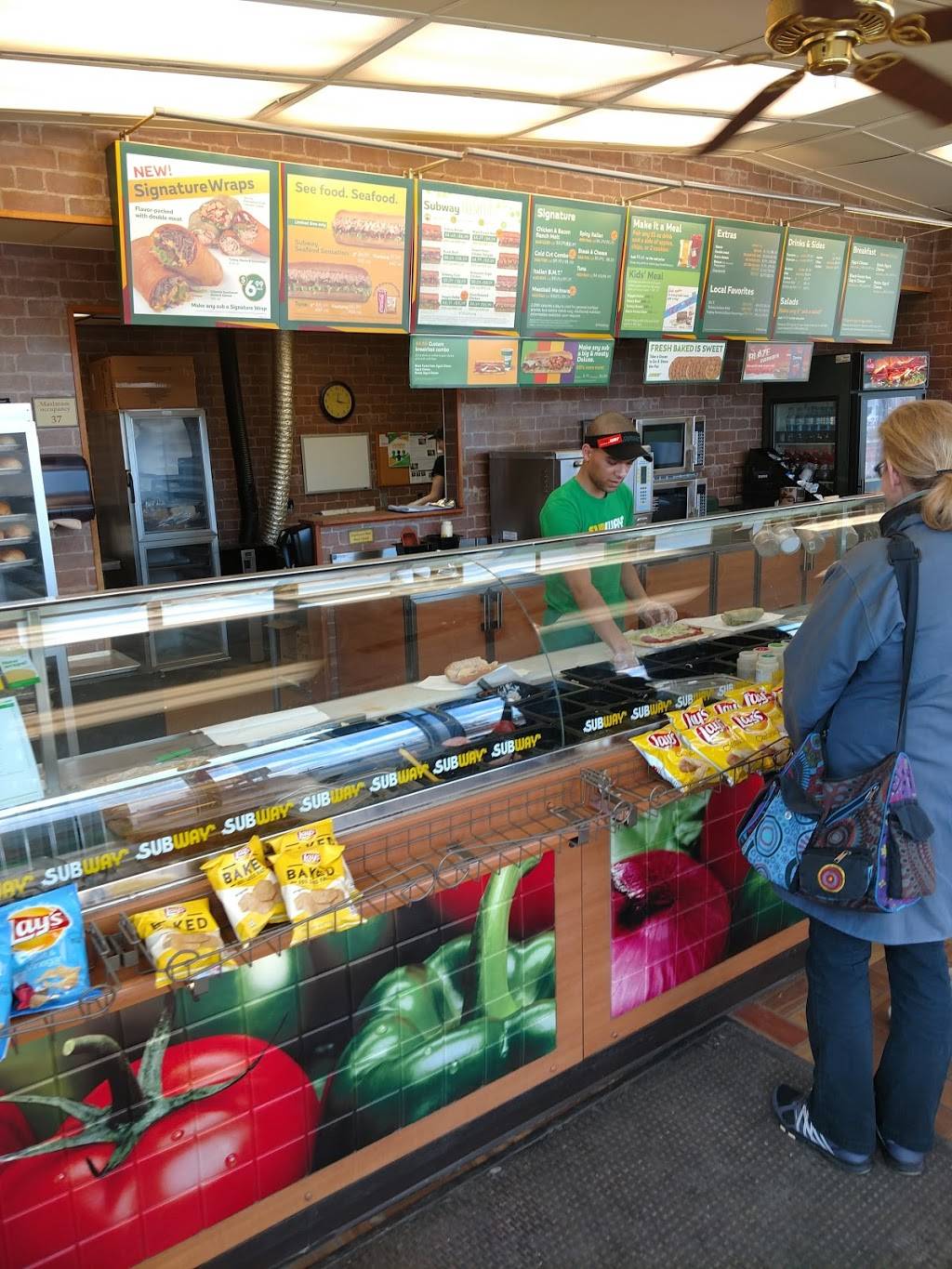 Subway | restaurant | 764 Carroll St, Akron, OH 44304, USA | 3303767688 OR +1 330-376-7688