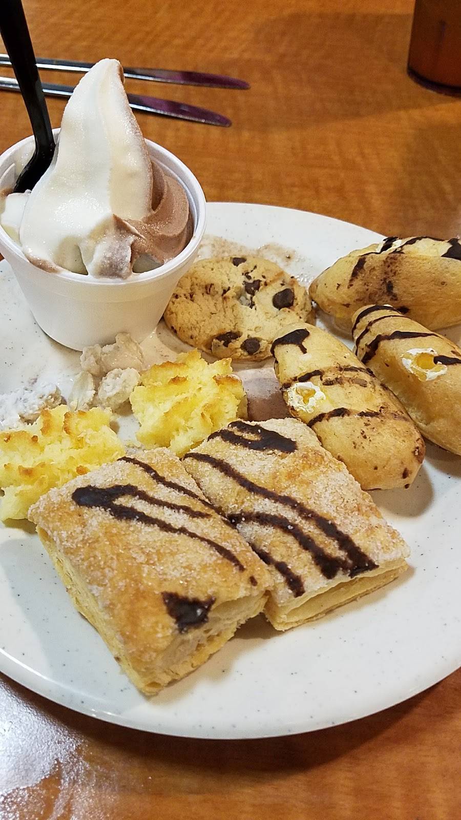 Crown Buffet | restaurant | 1350 N Hampton Rd, Dallas, TX 75208, USA | 2149483533 OR +1 214-948-3533