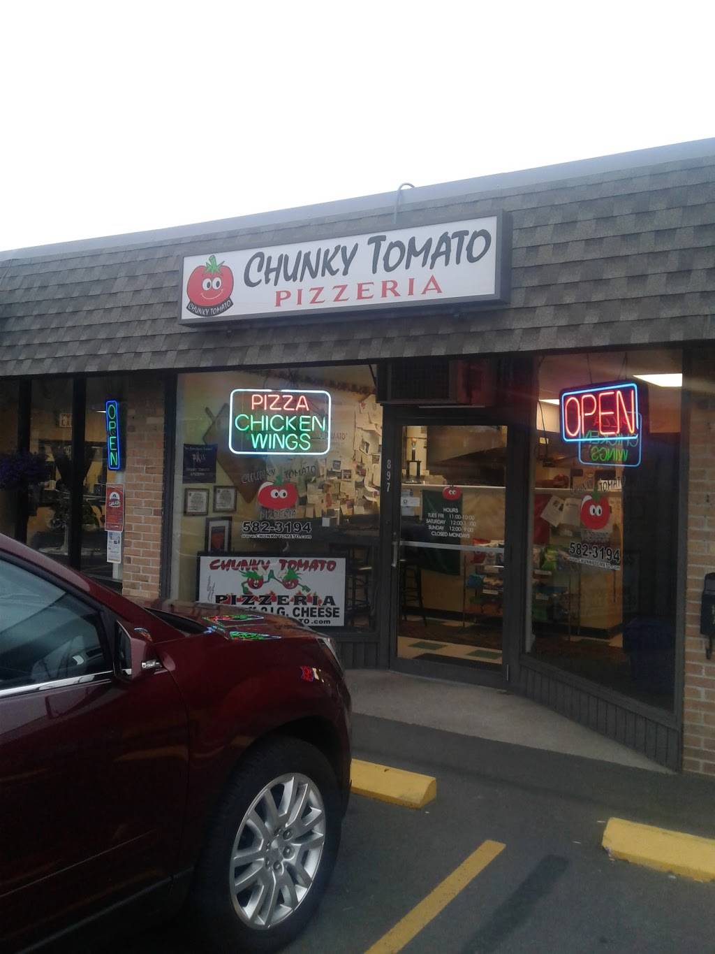 Chunky Tomato | restaurant | 897 Farmington Ave, Bristol, CT 06010, USA | 8605823194 OR +1 860-582-3194