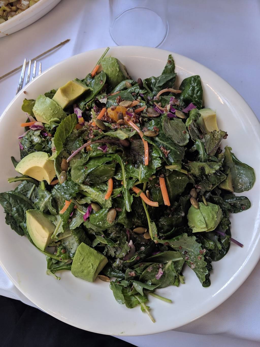 Elbow Room Bar & Grill | restaurant | 731 W San Jose Ave, Fresno, CA 93704, USA | 5592271234 OR +1 559-227-1234