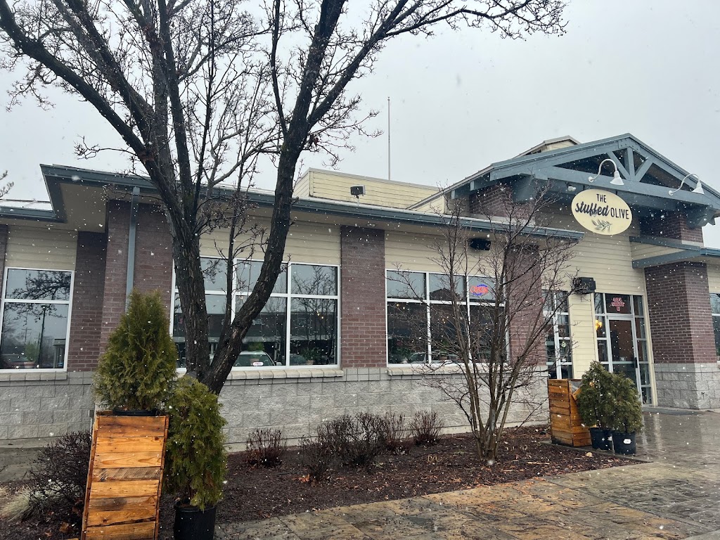 The Stuffed Olive | restaurant | 404 S Eagle Rd, Eagle, ID 83616, USA | 2089385185 OR +1 208-938-5185