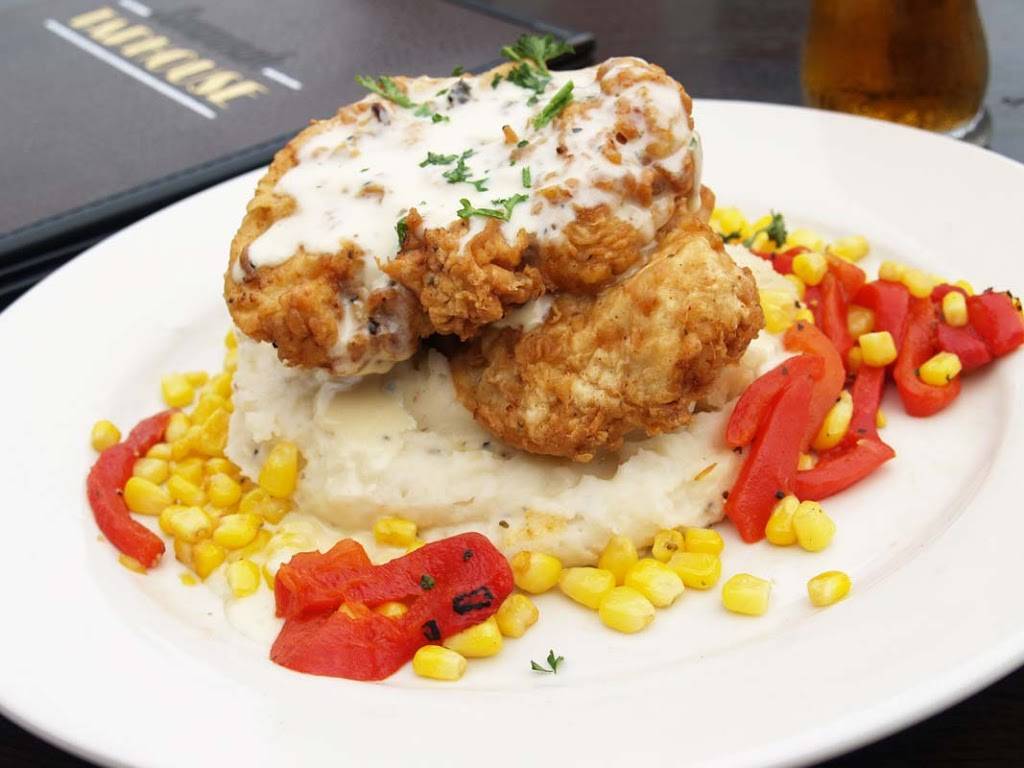 Savannah Taphouse | restaurant | 125 E Broughton St, Savannah, GA 31401, USA | 9122018277 OR +1 912-201-8277