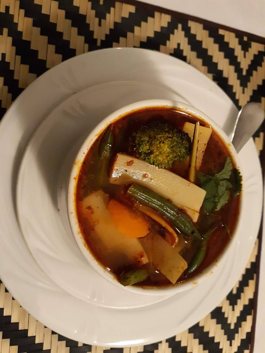 Sukhothai Restaurant | restaurant | 423 N Fielder Rd, Arlington, TX 76012, USA | 8178604107 OR +1 817-860-4107