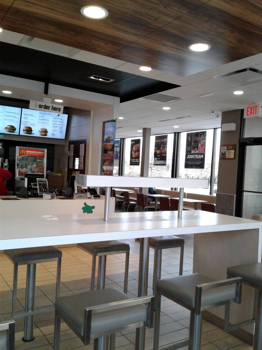 McDonalds | cafe | 2475 Centreville Rd, Herndon, VA 20171, USA | 7037930757 OR +1 703-793-0757