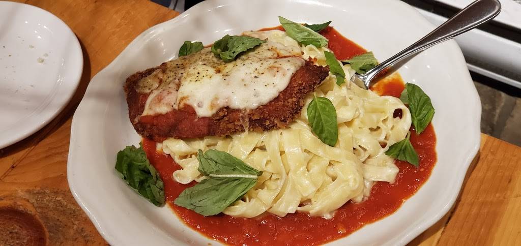 Scaddabush Italian Kitchen & Bar | restaurant | 2015 Winston Park Dr, Oakville, ON L6H 6P5, Canada | 9058293250 OR +1 905-829-3250