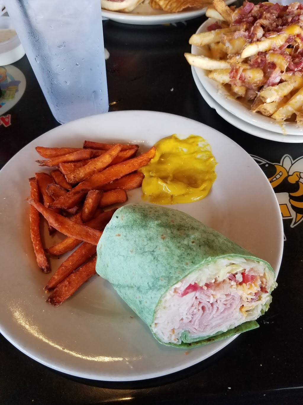 AJ Gators Sports Bar & Grill | restaurant | 1993 Sandbridge Rd, Virginia Beach, VA 23456, USA | 7576898777 OR +1 757-689-8777