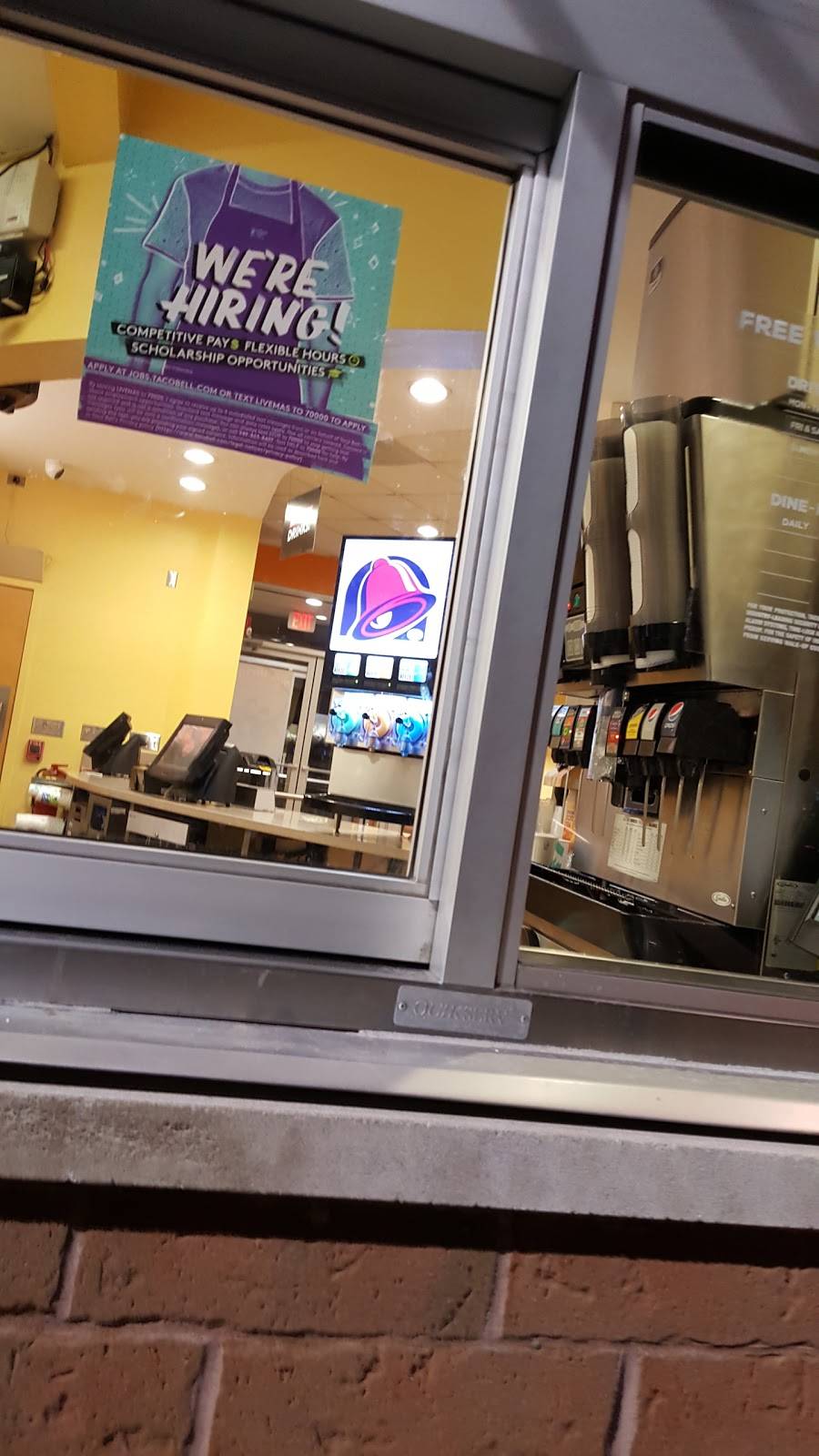 Taco Bell | meal takeaway | 3566 Middle Rd, Bettendorf, IA 52722, USA | 5632655689 OR +1 563-265-5689