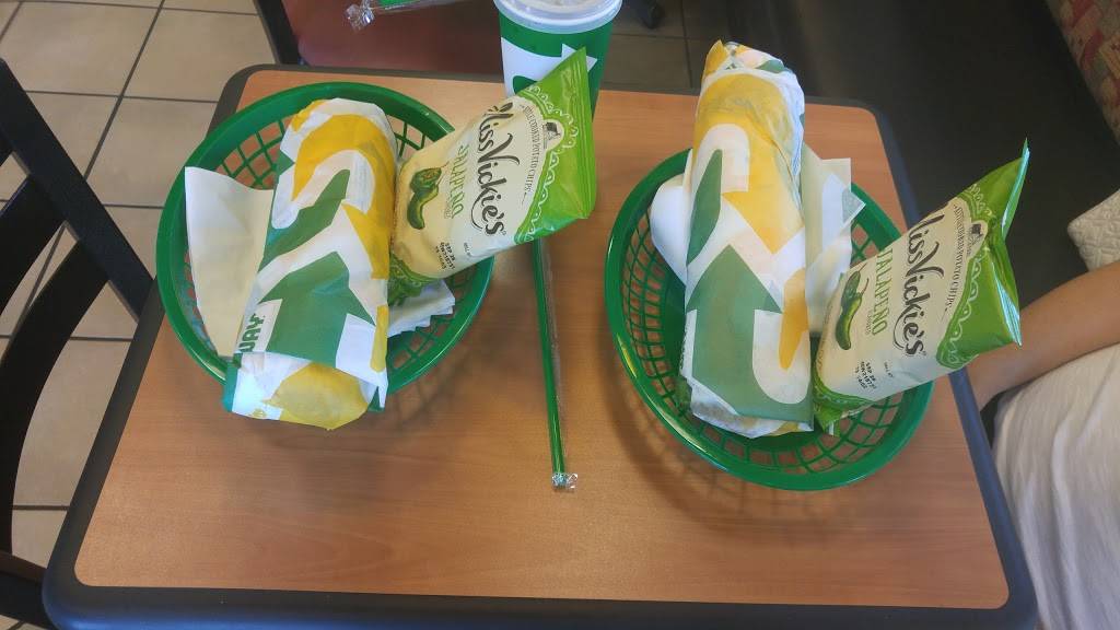 Subway | restaurant | Gold Rush Plaza, 7610 Folsom-Auburn Rd Suite 190, Folsom, CA 95630, USA | 9169909010 OR +1 916-990-9010