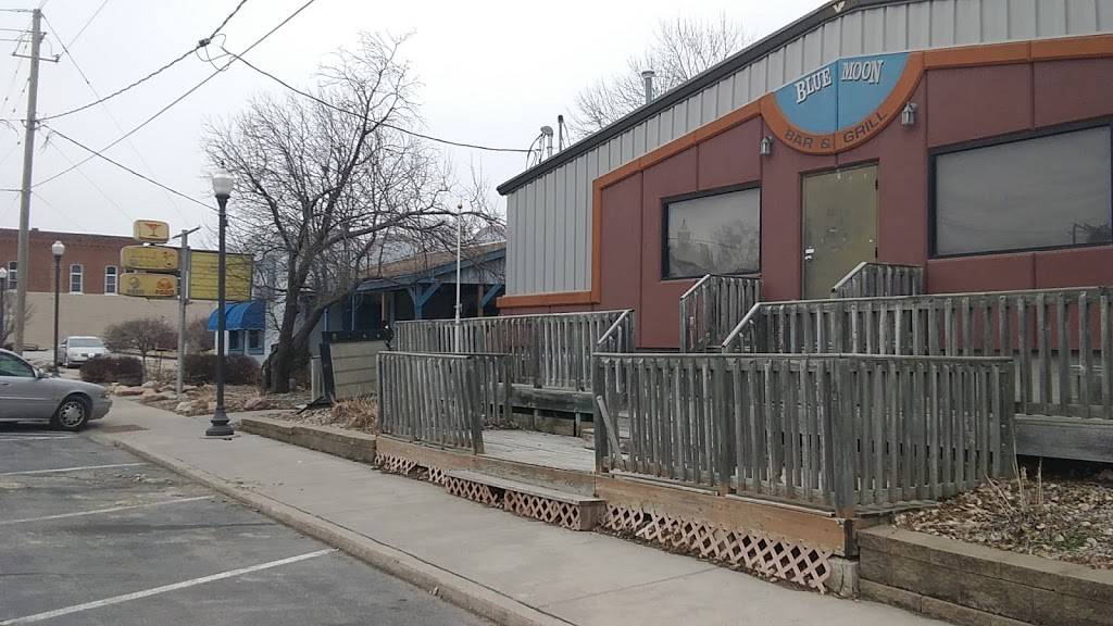 Blue Moon Bar & Grill | restaurant | 908 Main St, Hamburg, IA 51640, USA | 7123821323 OR +1 712-382-1323