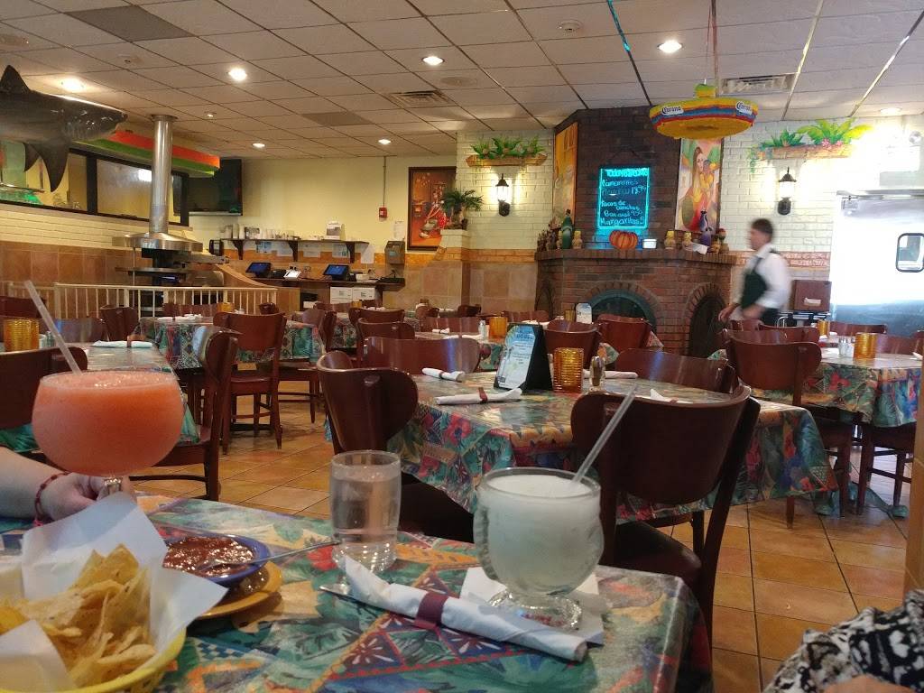 Las Palmas Mexican Restaurant | restaurant | 6815 W Montrose Ave, Harwood Heights, IL 60706, USA | 7088676500 OR +1 708-867-6500