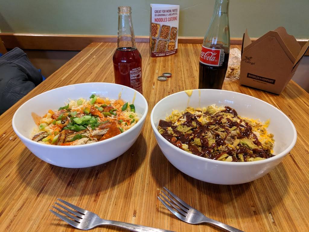 Noodles and Company | restaurant | 7215 Lake St, River Forest, IL 60305, USA | 7084889040 OR +1 708-488-9040